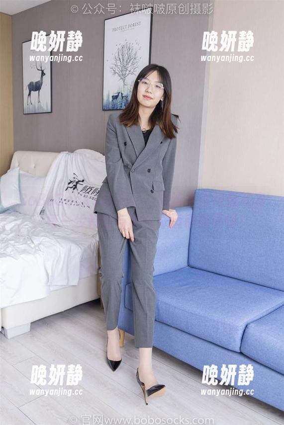 BoBoSocks袜啵啵 - 精选熊熊浓情写真：每一步都在与斯凯奇运动鞋谈情！