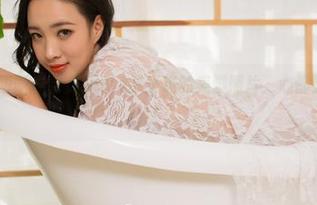 GIRLT果团网 – 看到little贝壳喵的美脚照片，心都要跟着抖了！