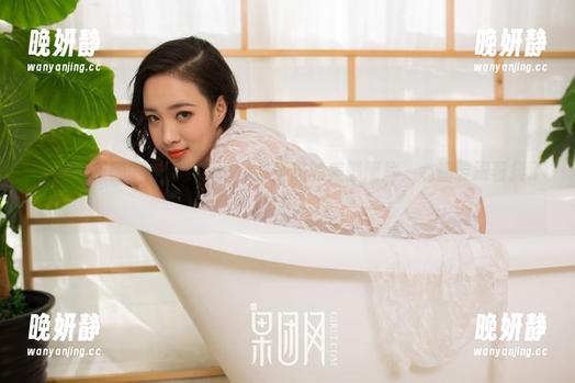 GIRLT果团网 - 看到little贝壳喵的美脚照片，心都要跟着抖了！