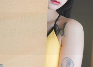Hizzy(히지)的水手服写真，不小心下载了，眼睛都不敢微调，生怕看多了变贪心！