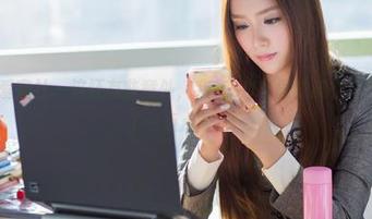 IMiss爱蜜社 – 这还有些意外，我在SISY思的皮衣写真里看到了一点点叛逆。
