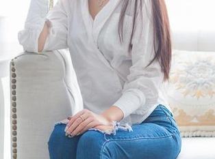 IMiss爱蜜社 – 萌白酱的护士妆容，原图稍后分享，别期待过高！