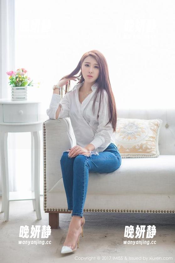 IMiss爱蜜社 - 萌白酱的护士妆容，原图稍后分享，别期待过高！