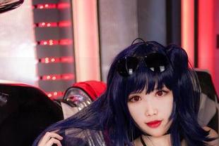 咳咳，KaYa萱的可爱作品为我增添了壁纸新灵感，手机要换新装了！