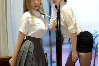 MFStar模范学院 – 柳侑绮Sevenbaby的黑白高清壁纸，让你的桌面充满了非主流的优雅。
