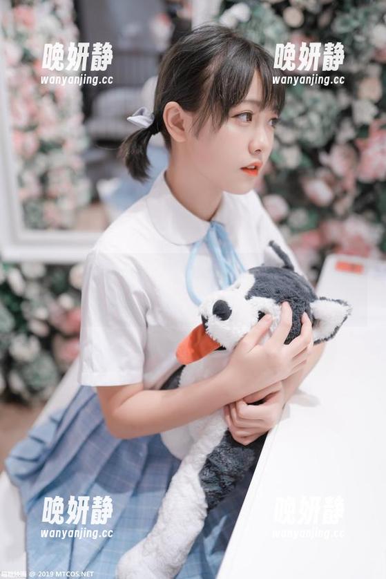 啊，制服少女，一个个像在撩我，快来拿喵糖映画的免费图包吧！