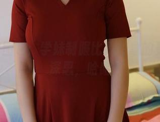 ROSI图包：学妹制服比我想象的更引人深思，哈哈