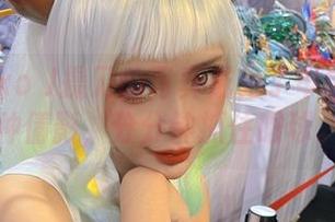 当Umeko J操刀的写真成为了申鹤的另一种倩影，分分钟抓住眼球。
