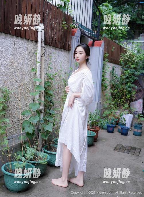 Xiuren秀人网 - 精选Mieko林美惠子内衣，在奇幻的“布料界”里徘徊
