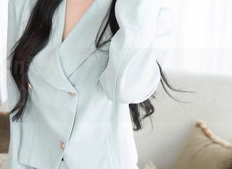 Xiuren秀人网 – 夏瑶baby女王驾到：分享她的宠后秘籍，尽在这本作品集！