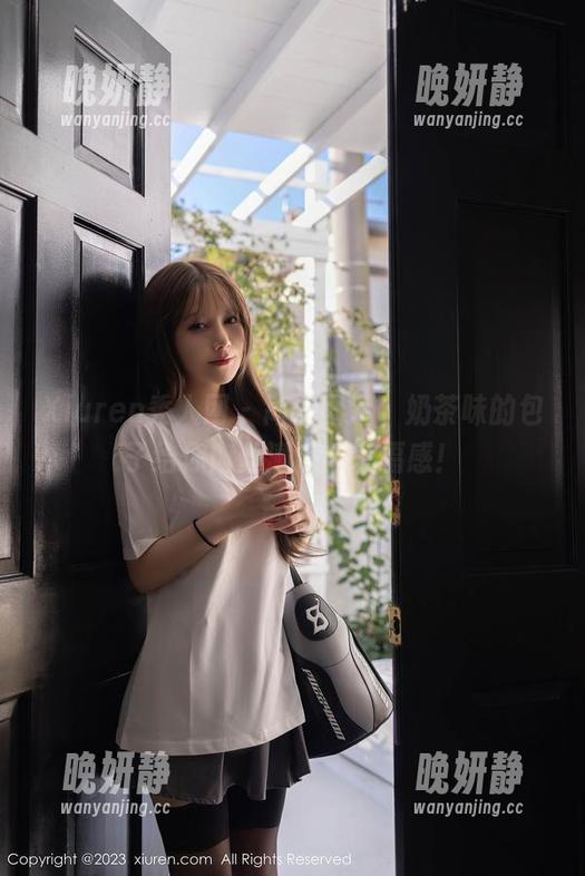 Xiuren秀人网 - 高清图包，奶茶味的包子给你肉丝满满的幸福感！