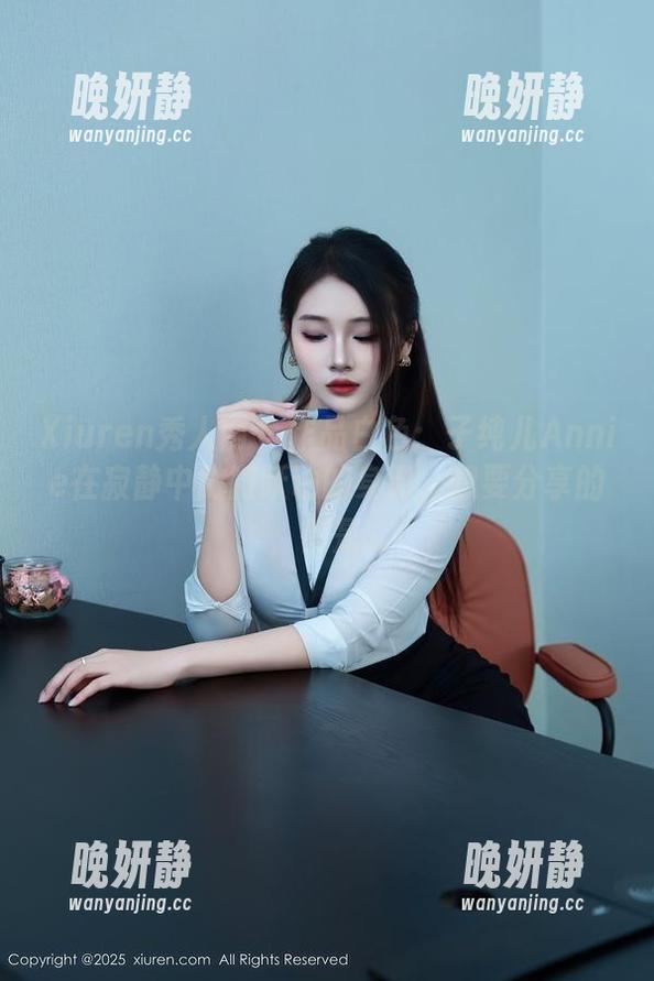 Xiuren秀人网 - 作品白色：子纯儿Annie在寂静中微微跃动的身影，想要分享的，都是...