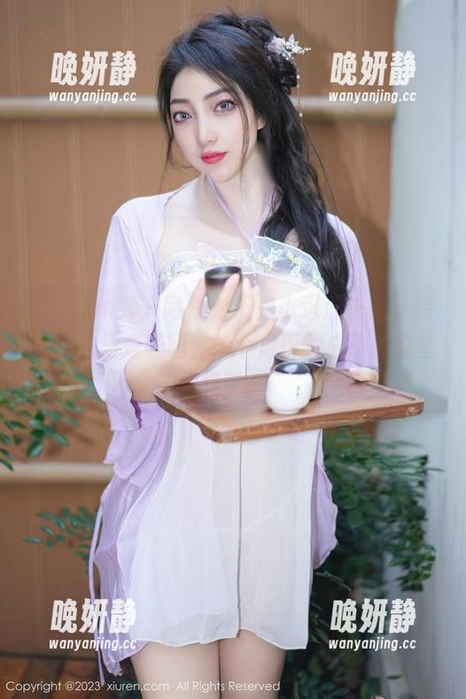 Xiuren秀人网 - 对于是小逗逗来说，完美连衣裙是美图，换个角度就成了别致壁纸了。