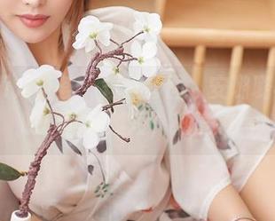 YouMi尤蜜荟 – 短裙套图，安璐璐再次证明：裙子越短，热度越高