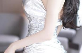 YouMi尤蜜荟 – 壁纸里藏着的思淇Sukiii眼镜合集，你敢瞪吗？