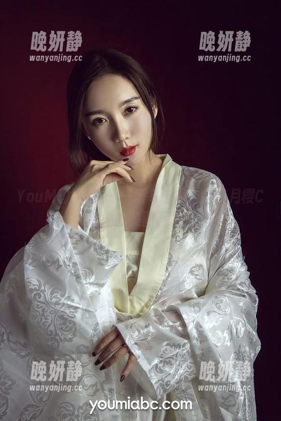 YouMi尤蜜荟 - 一场冬日戏法，绯月樱Cherry和她的美图图集冒个险！