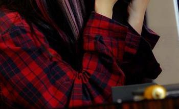 pans – 资源大赏：Kiki的白裙套图，这么简约居然能让人沉迷，太会撮合了吧。
