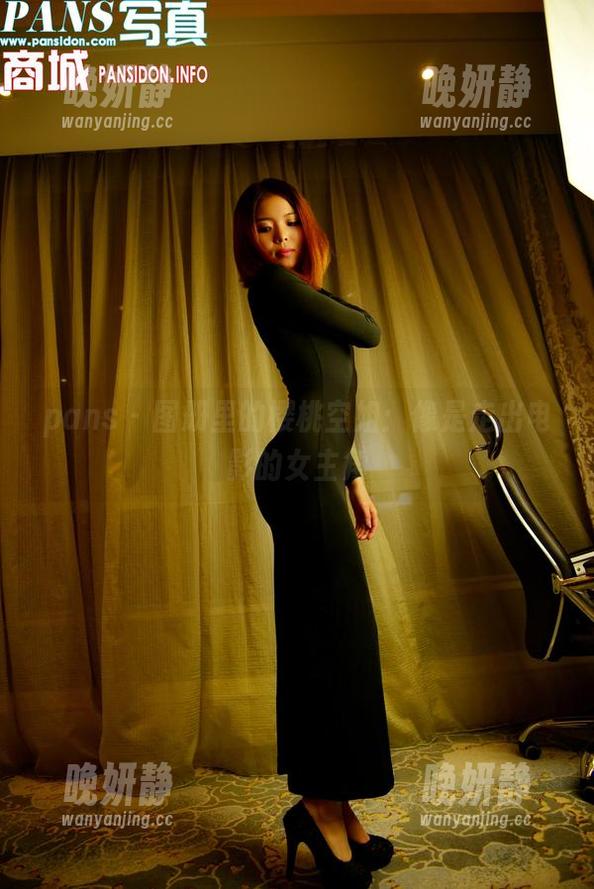pans - 图册里的樱桃空姐：像是走出电影的女主角