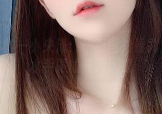 现实中的一小央泽：一张图片看武士刀与水手服的奇特邂逅