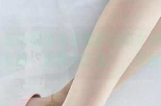 丽柜 – 迷人的凉儿与她的超级女佣角色：写真集里的“勤劳小蜜蜂”，原图请查收