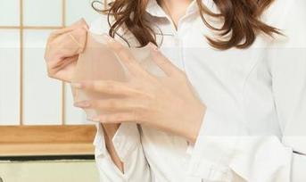 丽柜 – 左左的毛衣写真，你的照片能挡住吗？