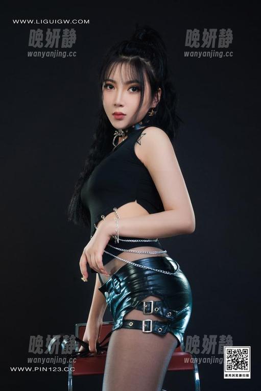 丽柜 - 只是美腿？不，文欣的系列套图让你想一直看下去