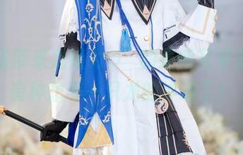 九柒喵带来龙姬カラー的最新写真集，真有种想养一只龙的冲动了！
