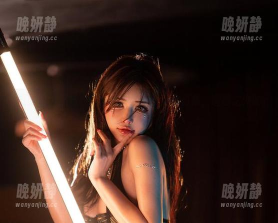 微密圈 - 黑与白间的于芷晴：精选写真集，喧嚣之外的方式