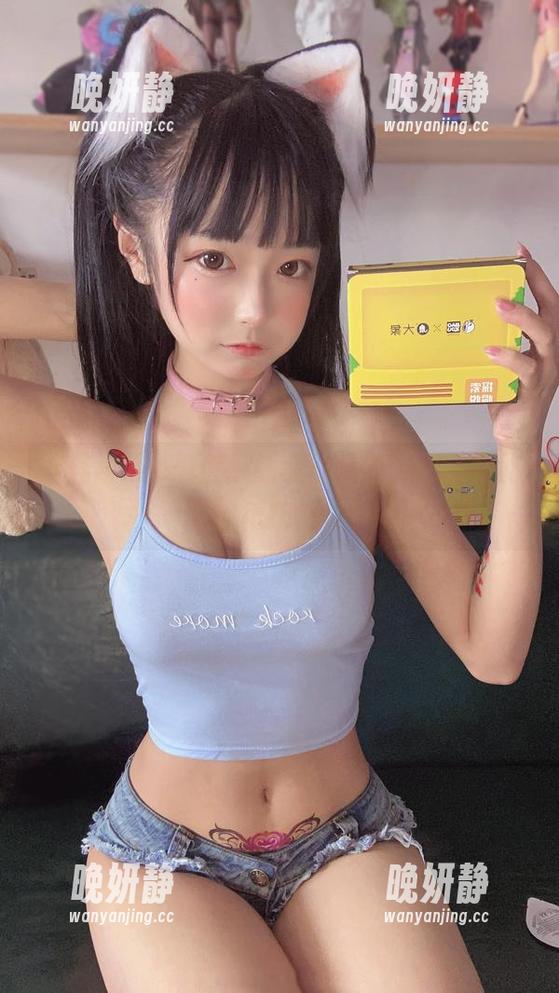 佳佳酱ovo 佳佳酱ovo再度挑战黑丝私拍,你猜我能不能抵挡得住!
