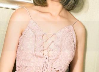 克拉女神 – 全套美足图片，妮子的腿简直是绑定了完美的密码！