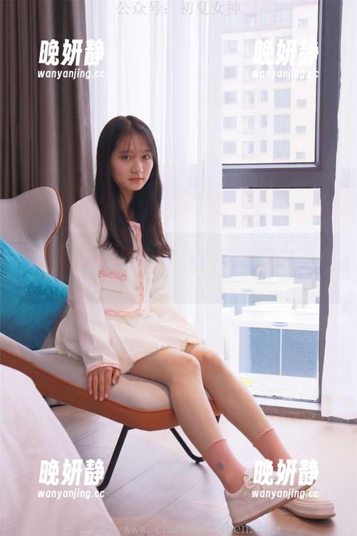 初夏女神 - 双双的“剧情”：看这图包，能不能别聊得那么深？
