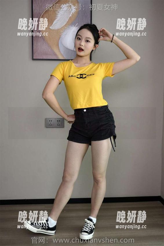 初夏女神 - 环环的异国风情：高清合集（别问她，最近在学习当地的摇头舞）
