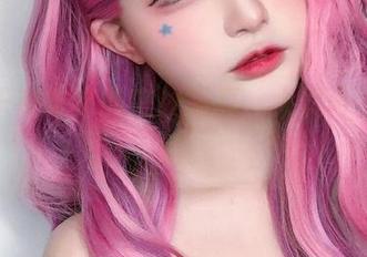 这次千夜未来的在线写真，大凤可真有风趣。