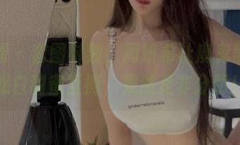 微密圈 – 套图时刻，周妍希让魔鬼黑和诱惑白甜蜜互撕，果然是非分明！
