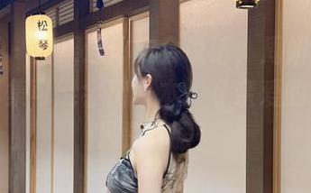 微密圈 – 如果连体衣会说话，周妍希的高清写真集可能会出一本：《亲爱的，我不只是衣服！