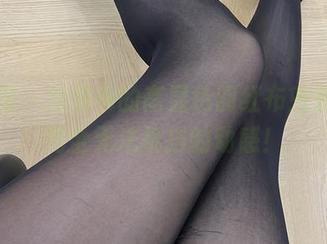 微密圈 – 周妍希的高显色圆红布兜套图，完全无法抵挡的动感！
