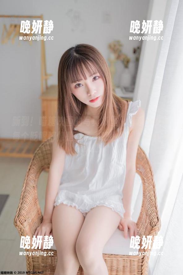 新到！喵糖映画的写真集里，粉系少女的每个眨眼都像是撒了一把小星星，闪闪发光～
