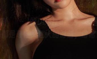 姜仁卿(강인경)的Desire系列，套图里满满都是奇怪又迷人的时刻，哈哈。