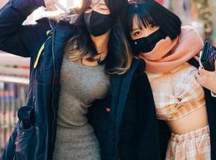 在图包里游荡，无圣光的孙乐乐(손예은)和她的BLUECAKE2B