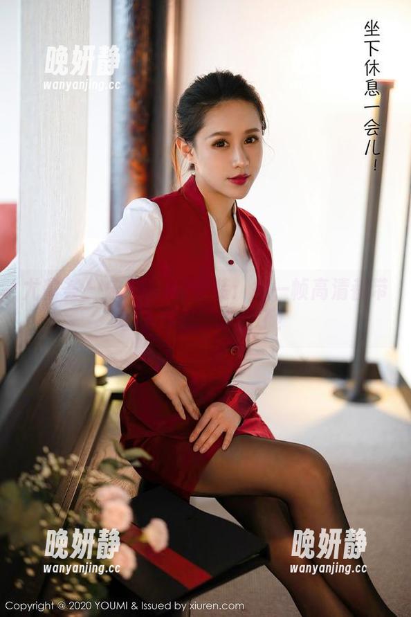 尤蜜荟 - 宋KiKi的套装：每一帧高清都带着小心思，太会了！