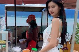 微密圈 – 走过路过别错过，就是阿朱啊那套无圣光的“少女”图包，可别小看哦。