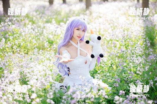 希希_啾的无圣光兔女郎图片，突然间心血来潮的混搭风！
