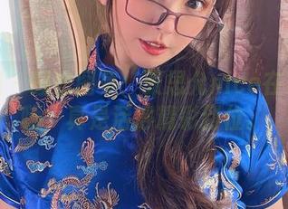 微密圈 – 睡衣图集：张思允nice在家自己嗨，真是活得精彩到位。