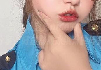 微密圈 – 看！张思允nice的“夏天”套图分享，好像那颗冰淇淋的碎片