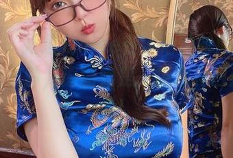 微密圈 – 张思允nice在泳池的时间停滞，作品是宁静，原图则是一场水花四溅的欢乐！
