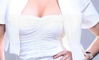 推女郎 – 在线看Yu佳妮婚纱鲜花与鸟语，这造型得派送几张给她家猫咪做榜样！