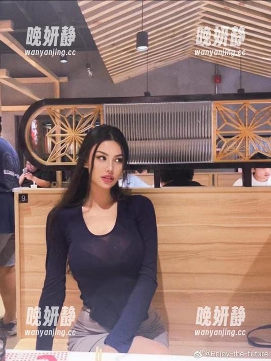 微密圈 - 轻松一刻：李嘉欣97在线写真之丝袜关怀