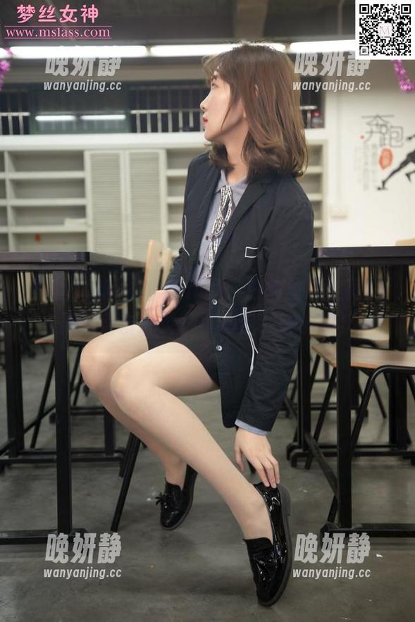 梦丝女神 - 玥玥新作品：白色丝袜空间，更新直击心灵，小心自我陶醉哦！