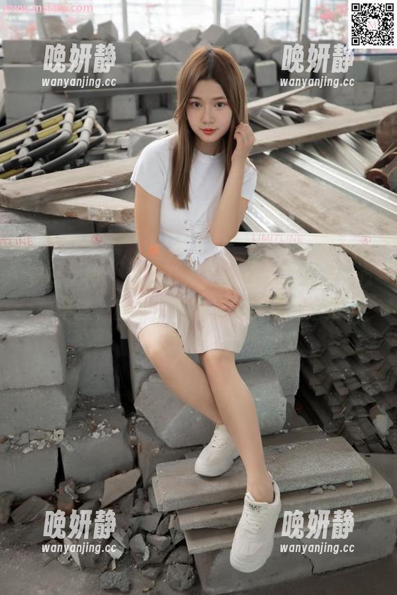 梦丝女神 - 光影下，苏柔的私房真让人心神荡漾，图片恍惚得像是梦里的姐姐。