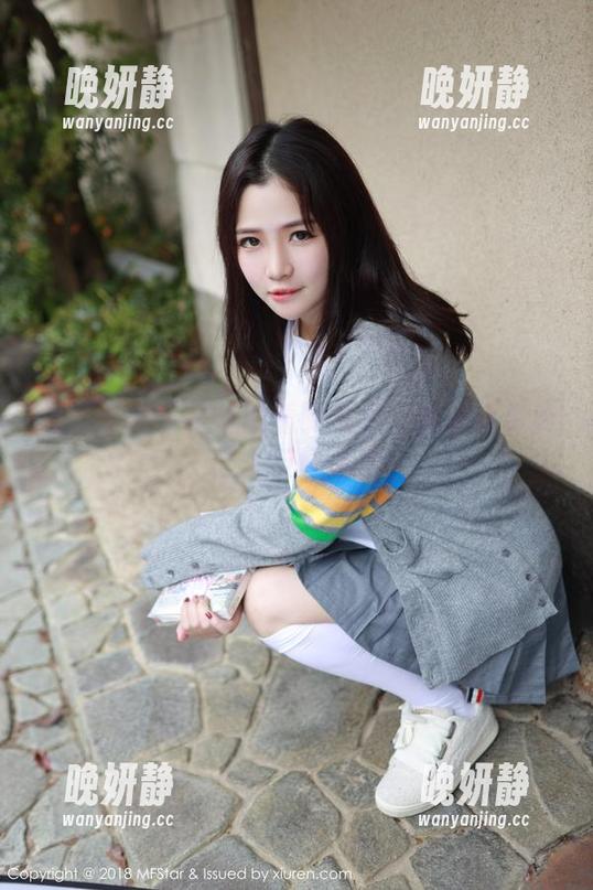 模范学院 - 优优的透明气场：高清写真集让人反复琢磨